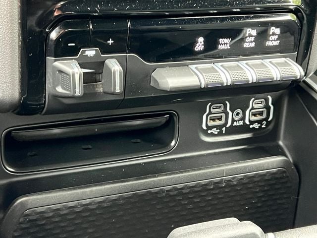 2023 RAM 1500 Big Horn Crew Cab 4x4 6'4' Box