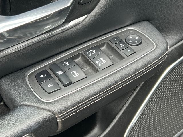 2022 RAM 1500 Laramie Crew Cab 4x4 6'4' Box