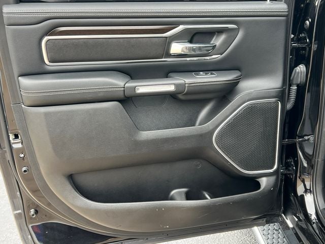 2022 RAM 1500 Laramie Crew Cab 4x4 6'4' Box