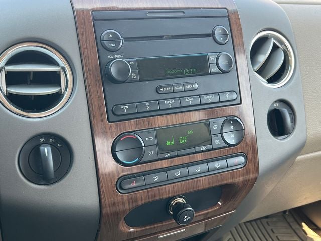 2004 Ford F-150 XLT