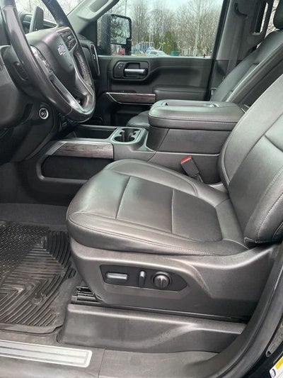 2022 Chevrolet Silverado 2500HD 4WD Crew Cab Standard Bed LTZ