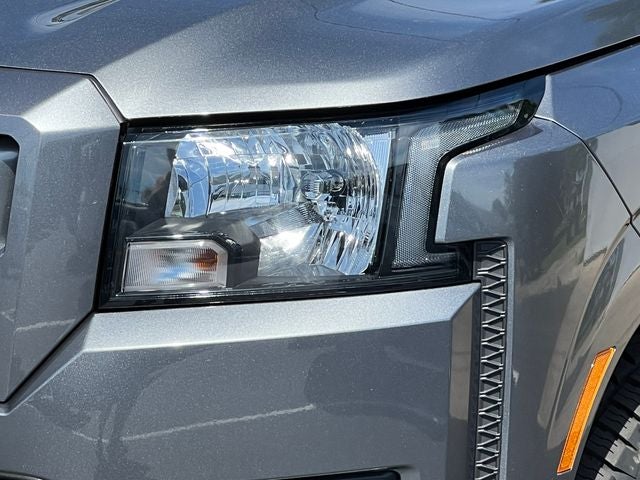 2024 Nissan Frontier Crew Cab SV 4x4