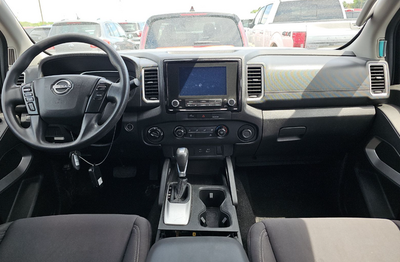 2024 Nissan Frontier Crew Cab SV 4x4