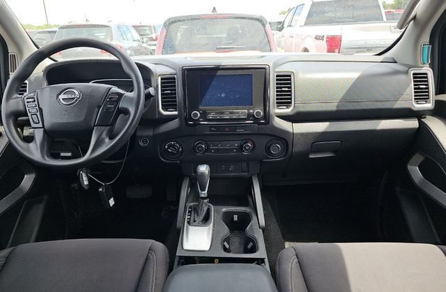 2024 Nissan Frontier Crew Cab SV 4x4