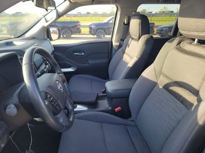 2023 Nissan Frontier Crew Cab SV 4x4