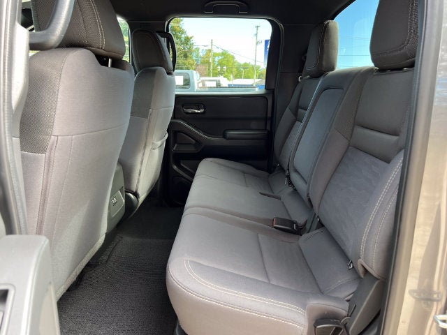 2023 Nissan Frontier Crew Cab SV 4x4