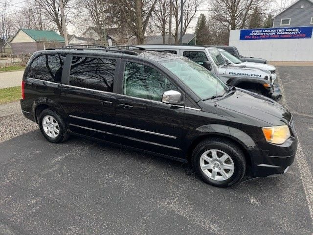 2010 Chrysler Town & Country Touring