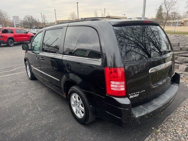 2010 Chrysler Town & Country Touring