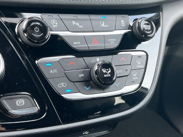 2027 Chrysler Pacifica PACIFICA SELECT