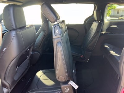 2027 Chrysler Pacifica PACIFICA SELECT