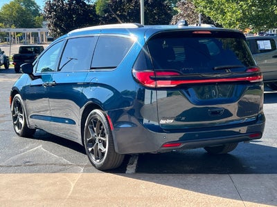 2025 Chrysler Pacifica Limited