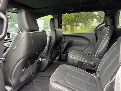 2025 Chrysler Pacifica Limited