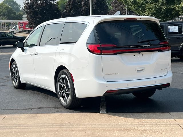 2027 Chrysler Pacifica PACIFICA LIMITED