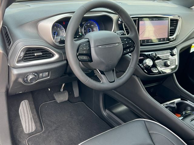 2027 Chrysler Pacifica PACIFICA LIMITED