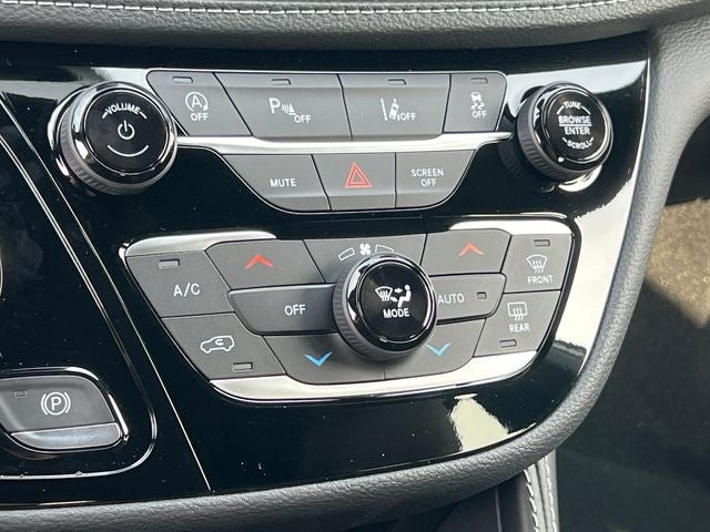 2027 Chrysler Pacifica PACIFICA LIMITED
