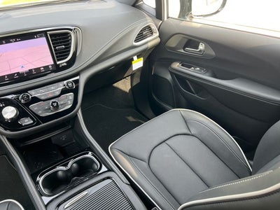 2027 Chrysler Pacifica PACIFICA LIMITED