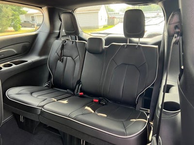 2027 Chrysler Pacifica PACIFICA LIMITED