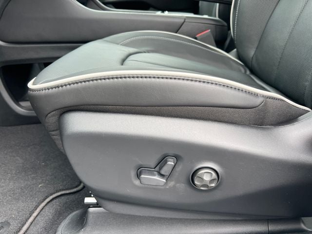2027 Chrysler Pacifica PACIFICA LIMITED