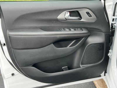 2027 Chrysler Pacifica PACIFICA LIMITED