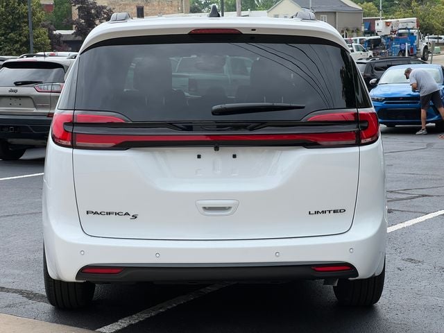 2027 Chrysler Pacifica PACIFICA LIMITED