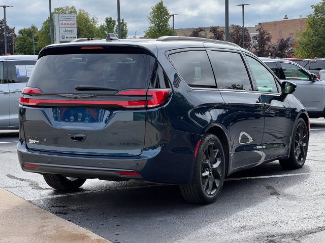 2025 Chrysler Pacifica Limited