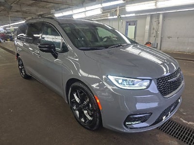2025 Chrysler Pacifica Limited