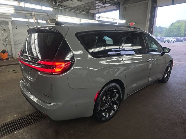 2025 Chrysler Pacifica Limited