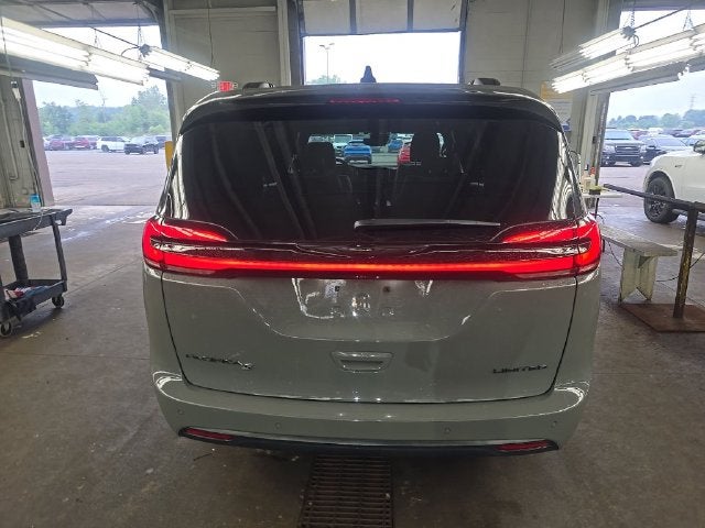 2025 Chrysler Pacifica Limited