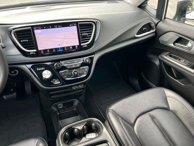 2024 Chrysler Pacifica Hybrid S Appearance Pkg