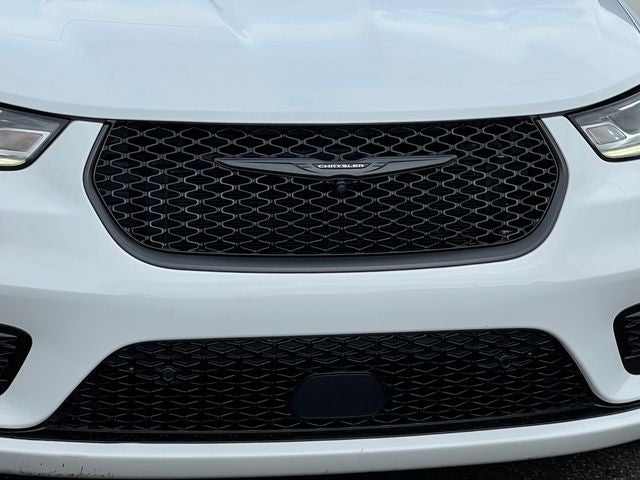 2024 Chrysler Pacifica Hybrid S Appearance Pkg