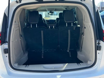 2024 Chrysler Pacifica Hybrid Select