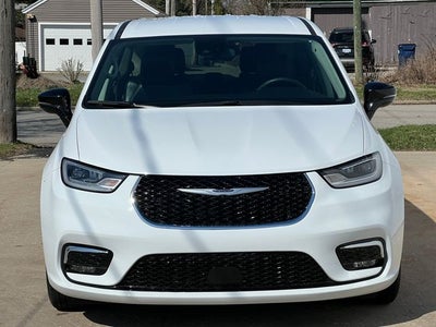 2024 Chrysler Pacifica Hybrid Select