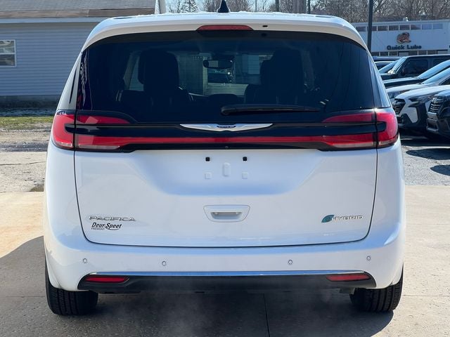 2024 Chrysler Pacifica Hybrid Select