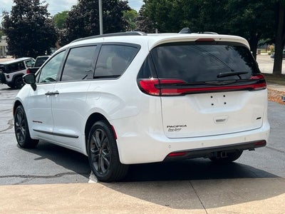 2024 Chrysler Pacifica Touring L AWD