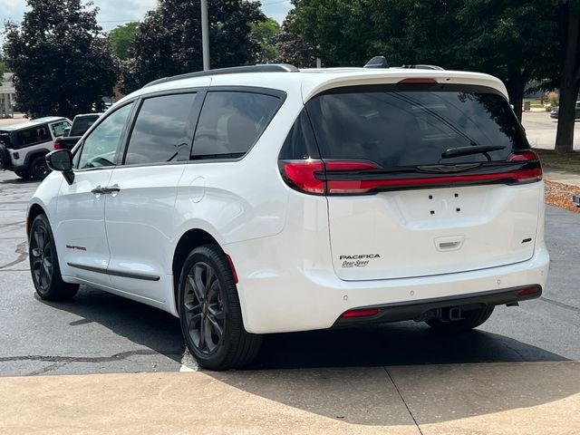 2024 Chrysler Pacifica Touring L AWD