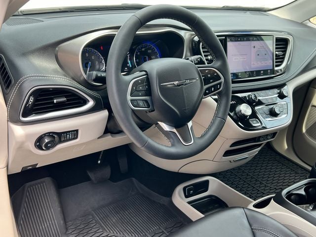 2024 Chrysler Pacifica Touring L AWD