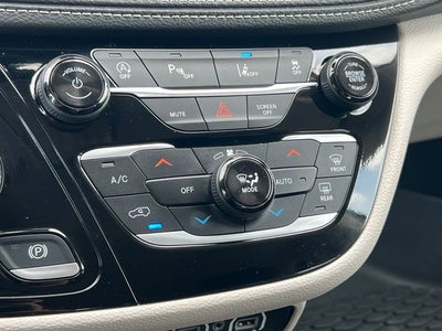 2024 Chrysler Pacifica Touring L AWD