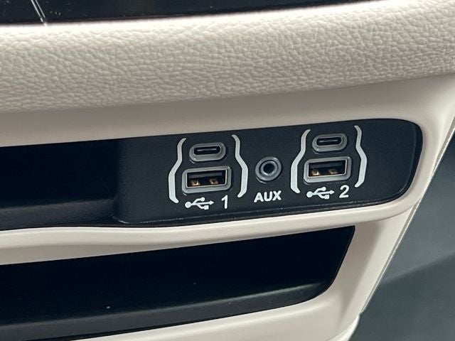 2024 Chrysler Pacifica Touring L AWD