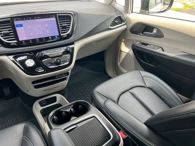 2024 Chrysler Pacifica Touring L AWD