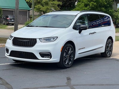2024 Chrysler Pacifica Touring L AWD