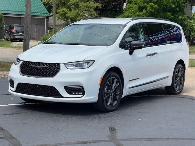 2024 Chrysler Pacifica Touring L AWD