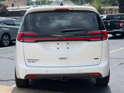 2024 Chrysler Pacifica Touring L AWD