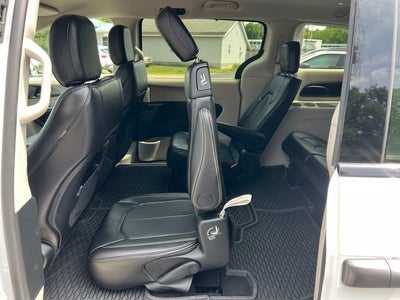 2024 Chrysler Pacifica Touring L AWD