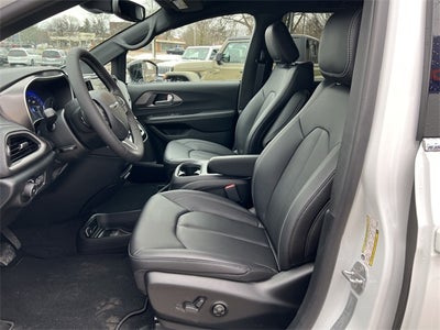 2026 Chrysler Pacifica PACIFICA SELECT AWD