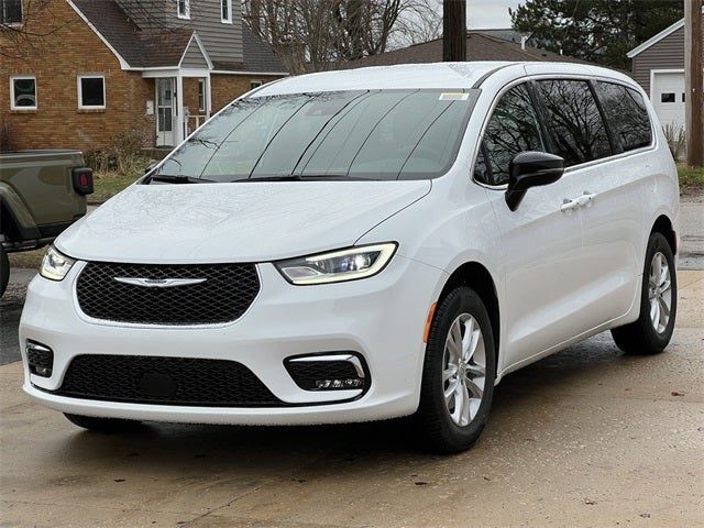2026 Chrysler Pacifica PACIFICA SELECT AWD