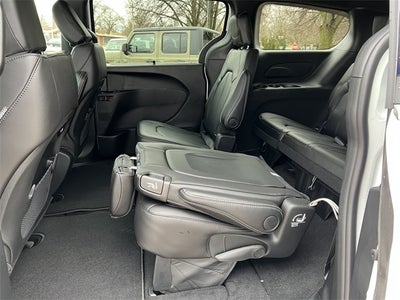 2026 Chrysler Pacifica PACIFICA SELECT AWD