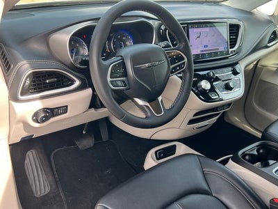 2024 Chrysler Pacifica Touring L AWD
