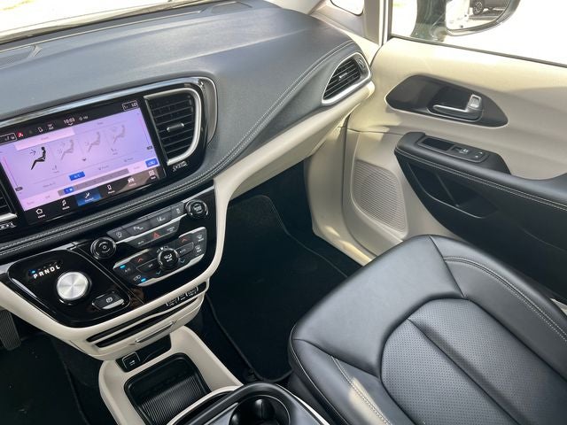 2024 Chrysler Pacifica Touring L AWD