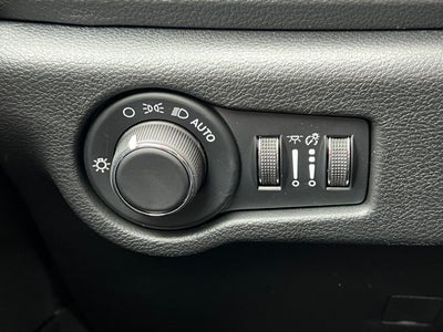 2027 Chrysler Pacifica PACIFICA SELECT AWD