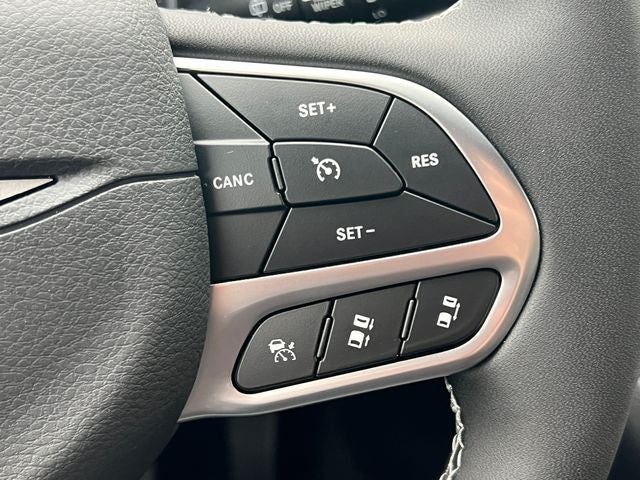 2027 Chrysler Pacifica PACIFICA SELECT AWD